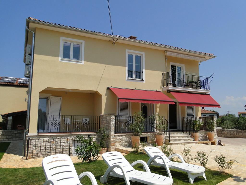 Apartments Villa Ela Умаг Экстерьер фото