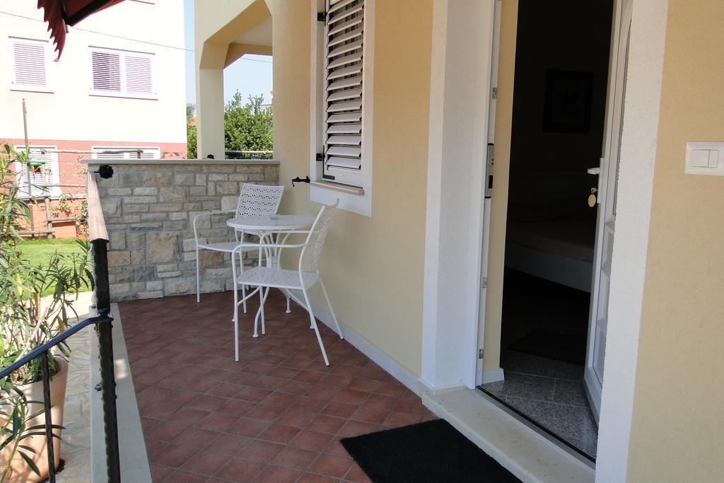 Apartments Villa Ela Умаг Экстерьер фото