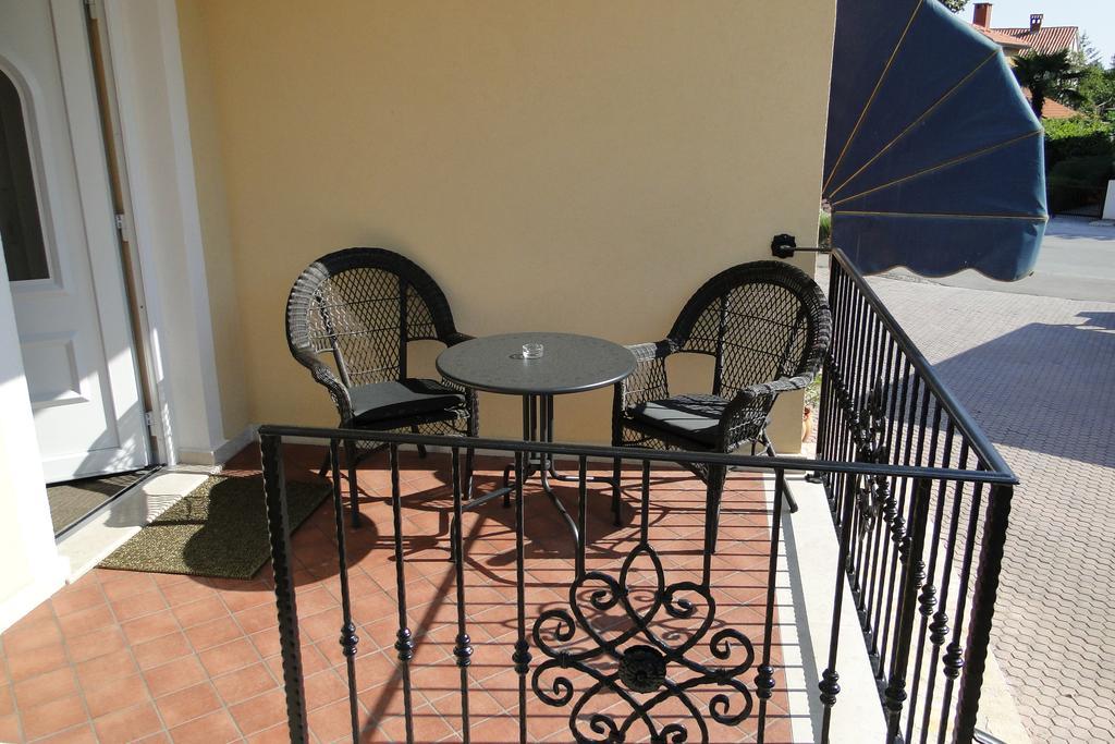 Apartments Villa Ela Умаг Экстерьер фото