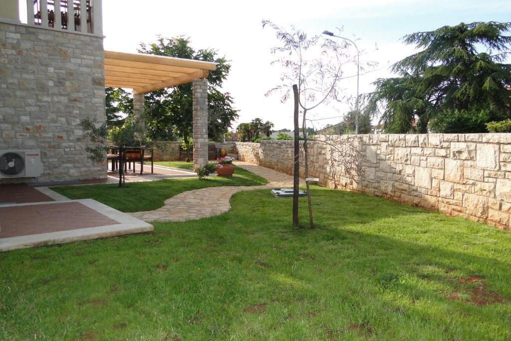 Apartments Villa Ela Умаг Экстерьер фото