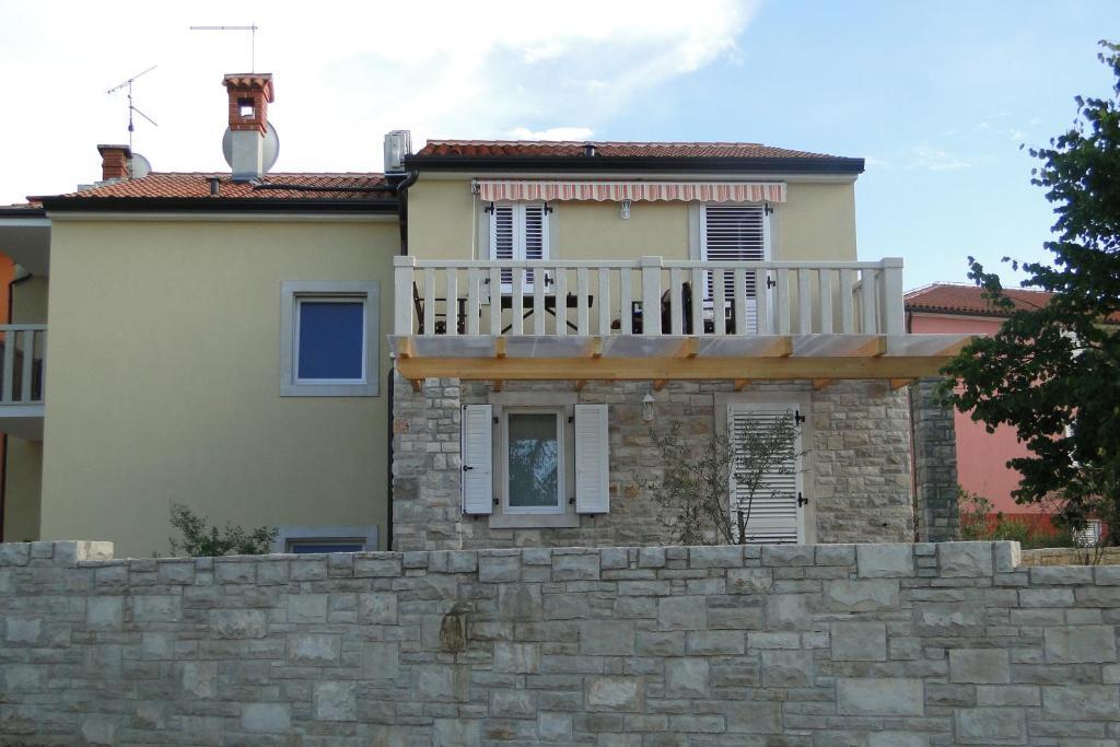 Apartments Villa Ela Умаг Экстерьер фото